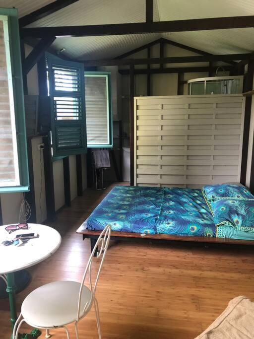 Charmant Bungalow Avec Piscine Saint-Joseph Ngoại thất bức ảnh